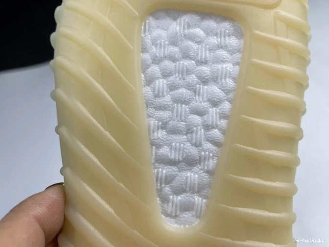 GY3438 YEEZY 350 V2 ADIDAS BOOST 0815